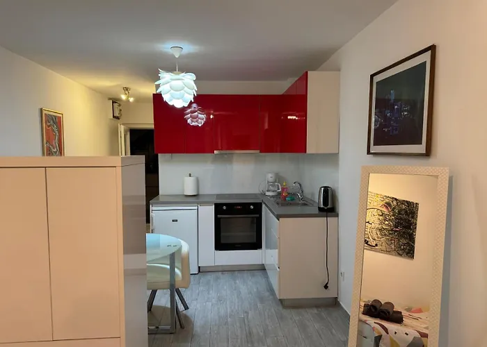 Studio Apartment Ivana - New Sweet Apartment